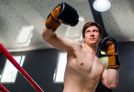 Группа тренеров по боксу получила дипломы