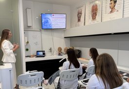 Началась практическая часть переподготовки по косметологии