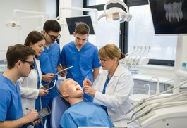 Минздрав утвердил единую программу переподготовки терапевтических стоматологов